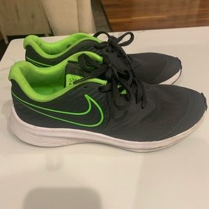 Nike boys sneakers size 5